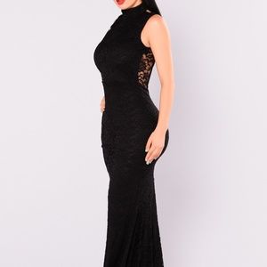 Fashion Nova Black Lace Backless Maxi Dress